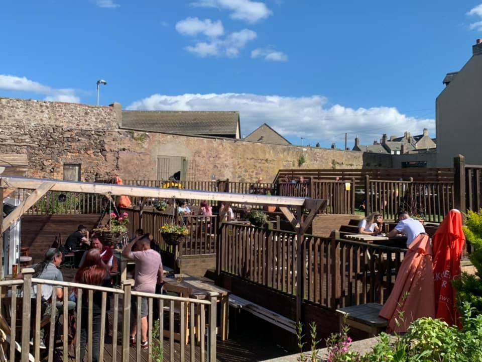 Cutty Sark Inn Eyemouth Exteriör bild